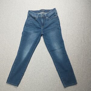 LUCKY BRAND JEANS AVA CROP SZ 6/28 MID RISE COTTON BLEND BLUE WITH GREAT WASH.